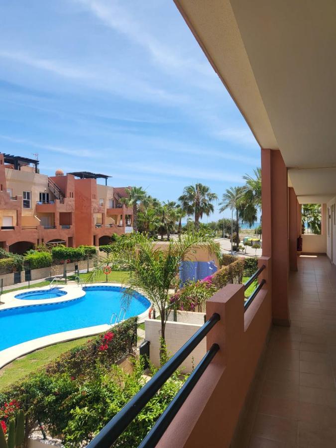 Apartamento Coqueto Con Terraza Y Cerca De La Piscina Comunitaria Y De La Playa! Apartment Playas de Vera Exterior photo